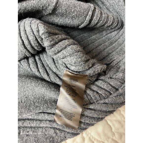 Vila Milano Cowl Turtleneck grey knit sweater with circular hem size S - Picture 7 of 7